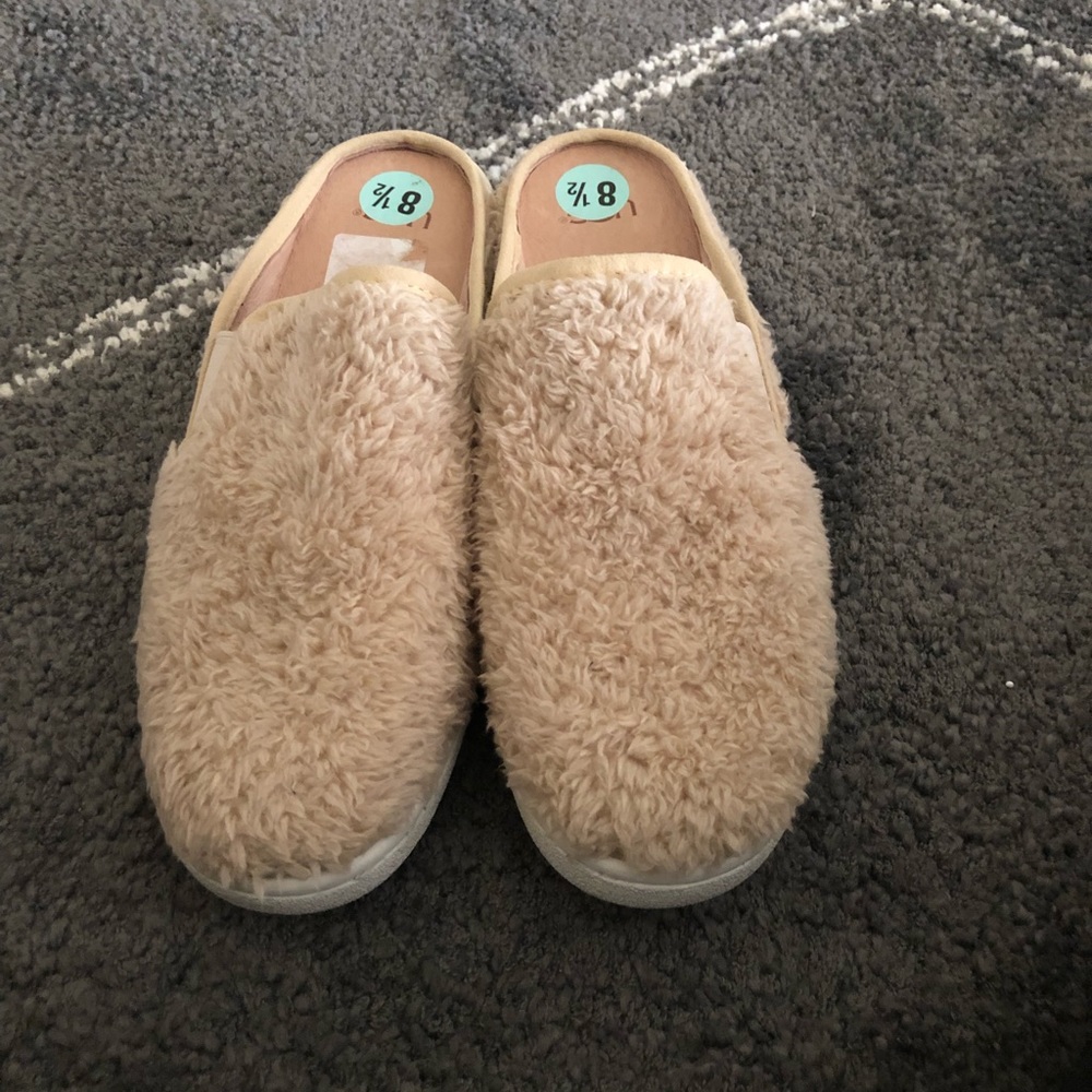 Ugg Luci slip on